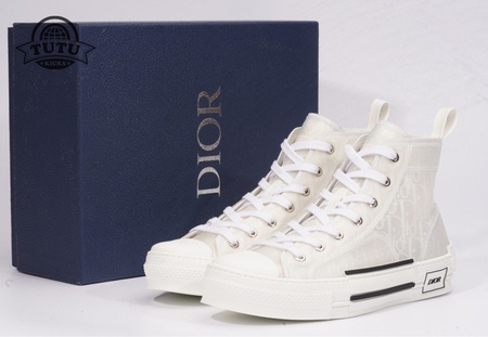 Dior B23 High Top Logo Oblique size 35-46 ( runs half size bigger )